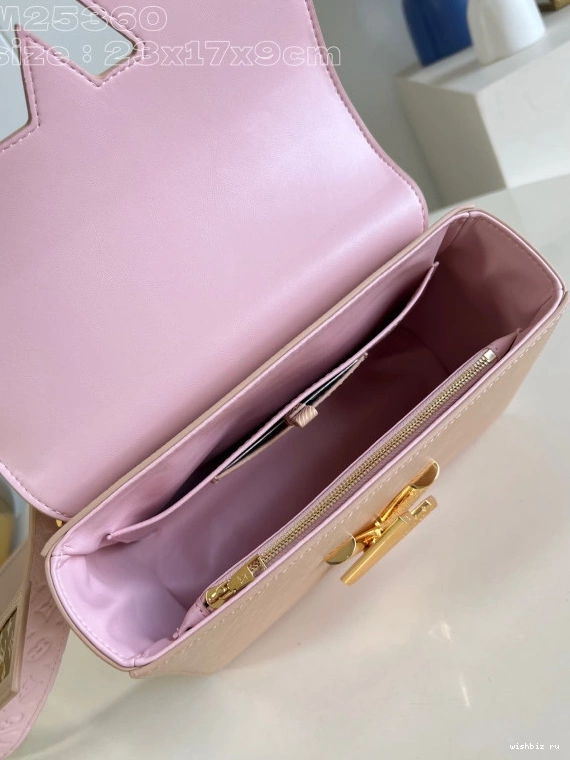 WIS TWIST LOUIS VUITTON MM-23*17*9.5CM 1105